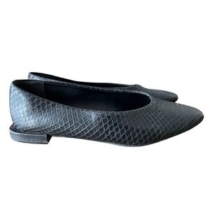 Saks Fifth Avenue Black Snakeskin Pointed Toe Ballet Flats Shoes Size 8 1/2
